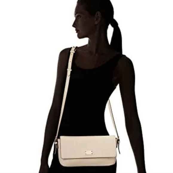 FRANCES VALENTINE baguette purse. - Picture 3 of 7